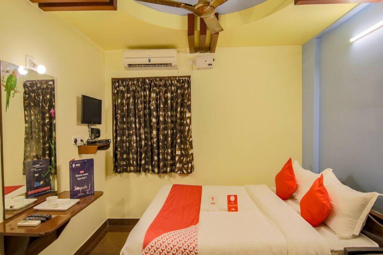 Oyo 10711 Hotel Nsnr Residency Visákhapatnam Kültér fotó