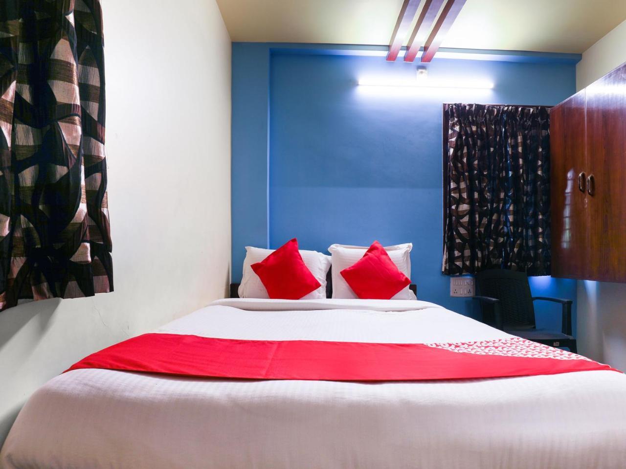 Oyo 10711 Hotel Nsnr Residency Visákhapatnam Kültér fotó